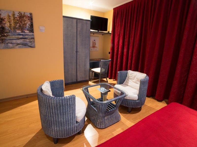 Hotel Photo 6