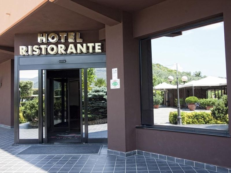 Hotel Photo 10