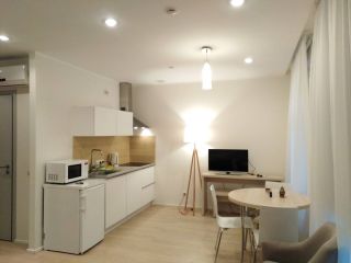 Maximus Apartments in Avenue