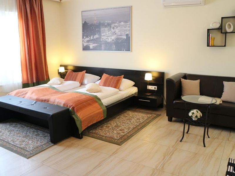 Hotel Photo 1
