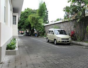 Airy Dago Sabuga Juanda 169 Bandung Bandung Indonesia