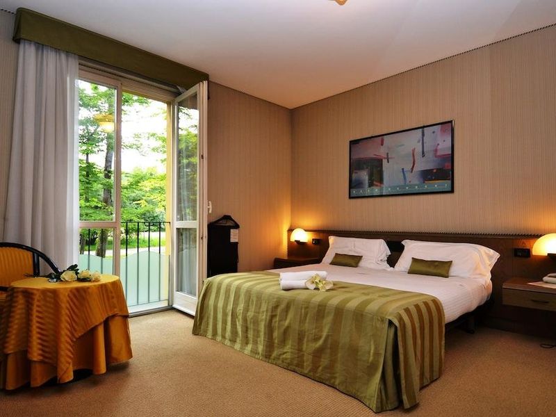 Hotel Photo 10