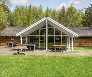 Holiday home Krondyrstien Væggerløse I Vaeggerlose Denmark