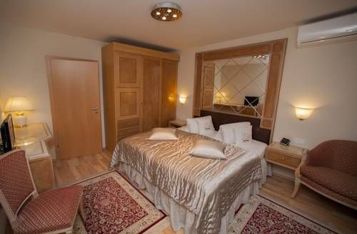 Hotel Photo 9