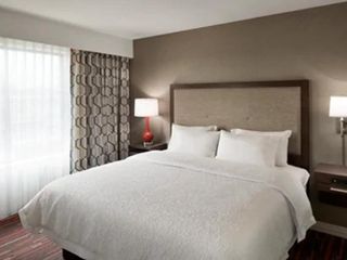 Фото отеля Hampton Inn & Suites St. Louis/Alton, IL