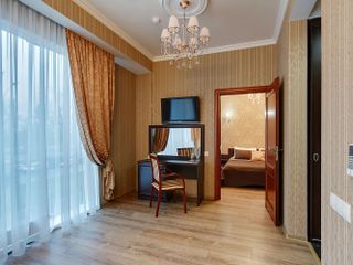 Men'k Kings Hotel