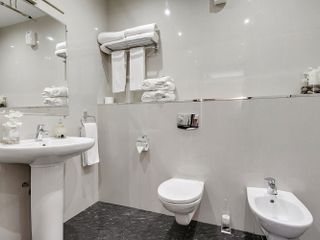 Men'k Kings Hotel