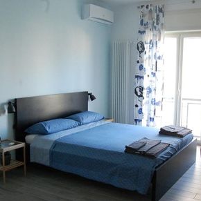NearBy Hotel