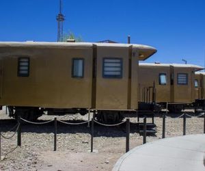 Onkel Inn Wagon Sleepbox Uyuni Uyuni Bolivia