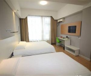 Motel 168 (Penglai Oceanic Polar World Changdao Harbor) Dengzhou China