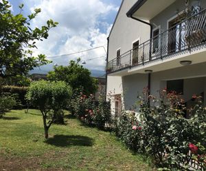 Moni Rooms Giarre Italy