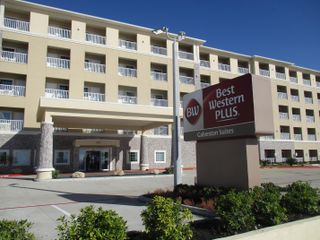 Фото отеля Best Western Plus Galveston Suites