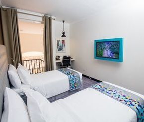 NearBy Hotel