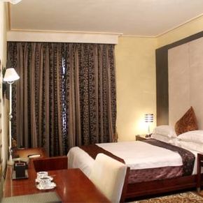 NearBy Hotel