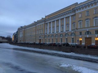 Attic 4br. Apartment on Millionnaya near Hermitage