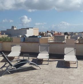 NearBy Hotel