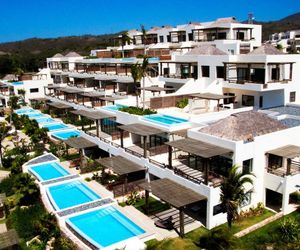 Los Veneros Beachfront Luxury Residences Cruz de Huanacaxtle Mexico