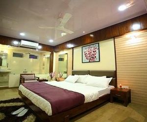 Hotel Shree Daan Vapi India