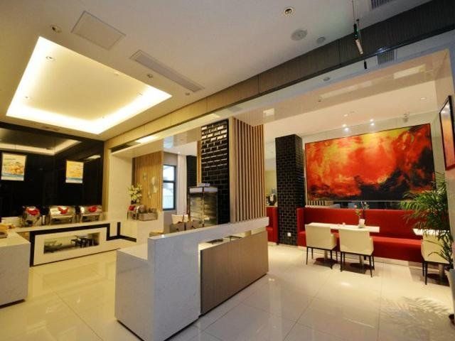 Hotel Photo 8