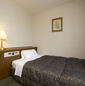NearBy Hotel
