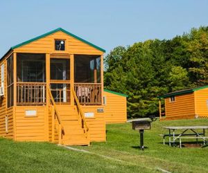 Plymouth Rock Camping Resort Deluxe Cabin 16 Elkhart Lake United States