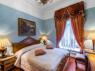 Taleon Imperial Hotel