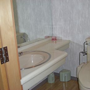 NearBy Hotel