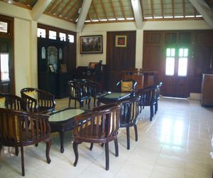 Nida Rooms Taman Pintar Malioboro Danurejan At Omahqu Guest House Yogyakarta Indonesia