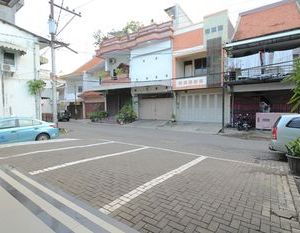 Airy Pecinan Pasar Semawis Kalikuping 18 Semarang Semarang Indonesia