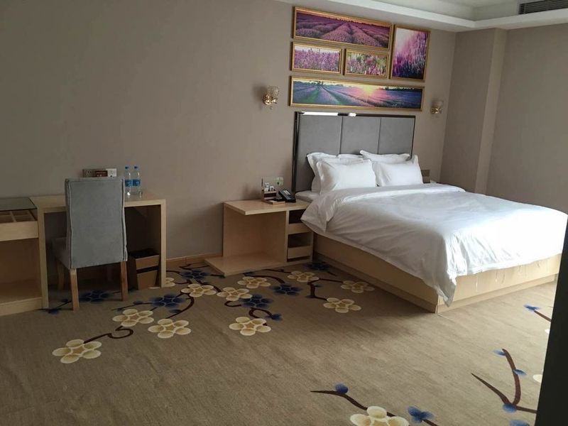 Hotel Photo 5