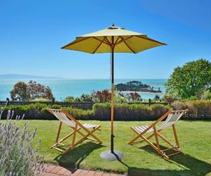 Cliff-top Holiday Home Nelson New Zealand