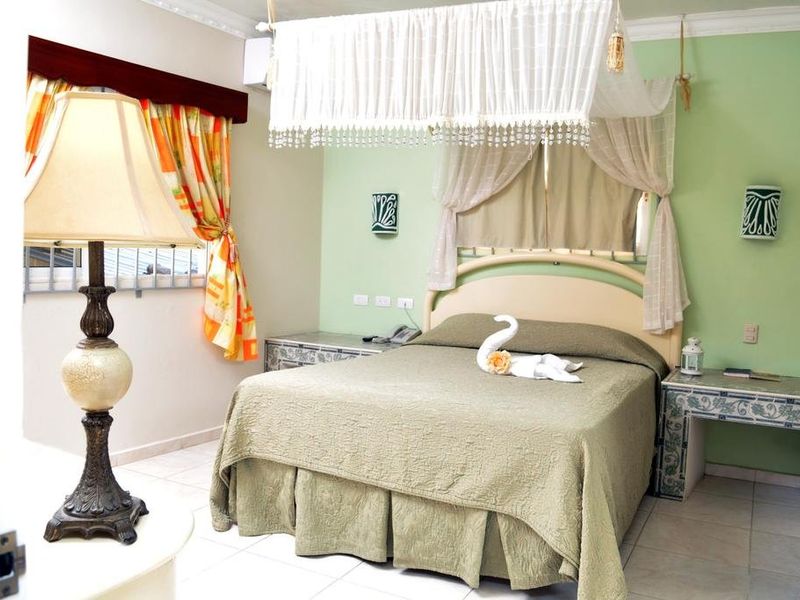 Hotel Photo 3