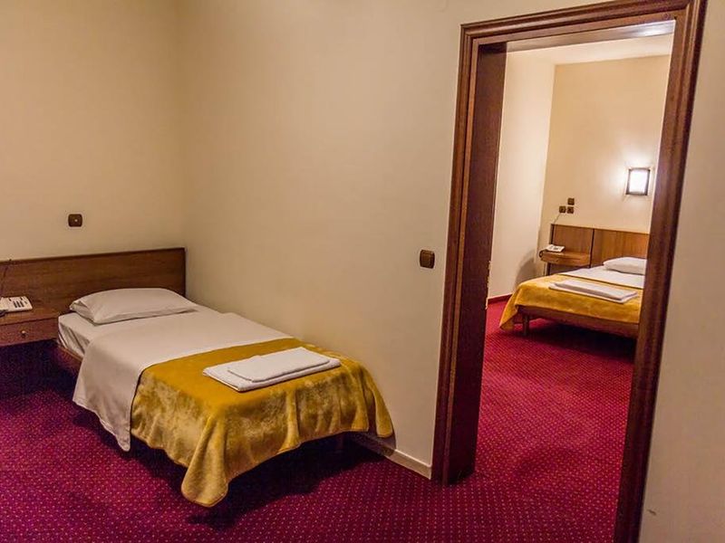 Hotel Photo 8