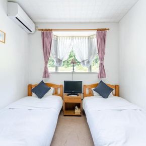 NearBy Hotel