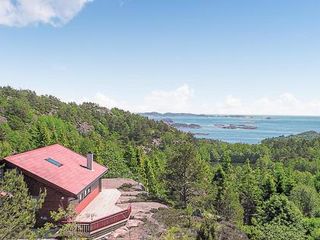Фото отеля Stunning home in Lindesnes with 3 Bedrooms, Sauna and WiFi