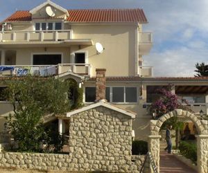 Apartments Karoca Nin Croatia