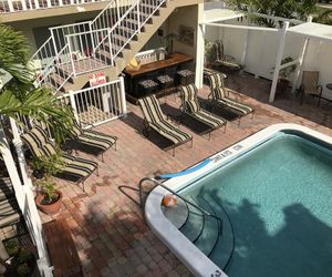 The Big Coconut Guesthouse - Gay Mens Resort Wilton Manors United States