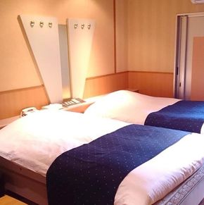 NearBy Hotel