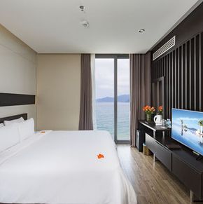 NearBy Hotel