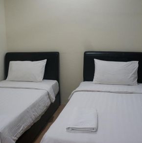 NearBy Hotel
