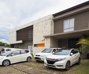 RedDoorz near Lippo Village Tangerang Indonesia