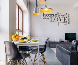 Apartment Lovely - Homely Place POZNAN Poland