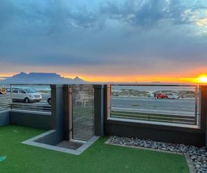 Seacrest Luxury Beachfront Apartment Bloubergstrand South Africa