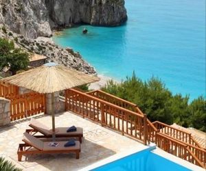 Milos Paradise Luxury Villas Agios Nikitas Greece