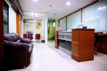 FabHotel V Hotel HiTech City