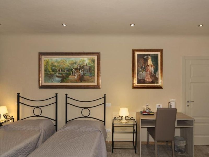 Hotel Photo 5