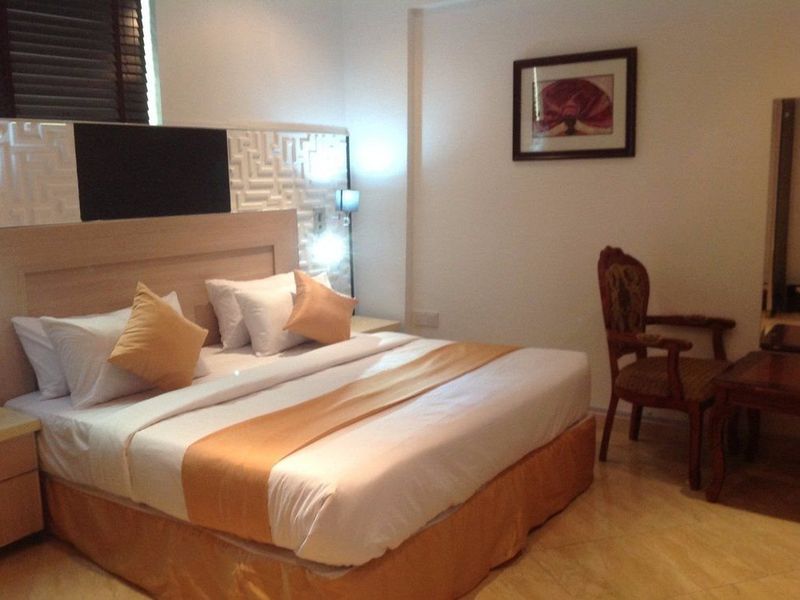 Hotel Photo 12