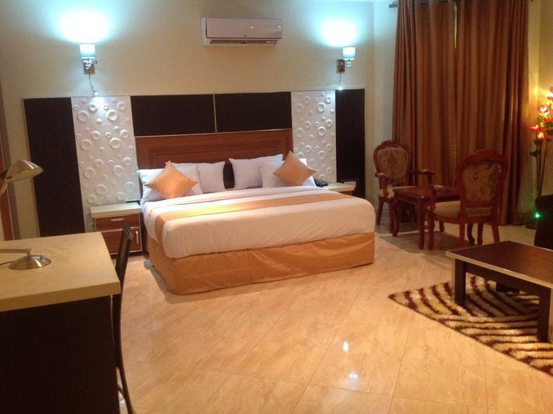 Hotel Photo 8