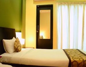 OYO 6002 Avezeekaa Corporate Residency Pune India