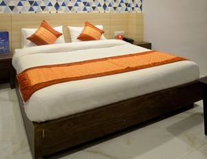 OYO 7044 Hotel Megha Lucknow India